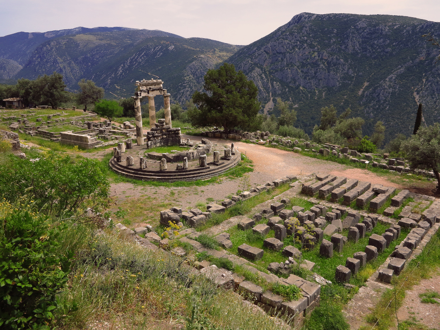 Delphi: one of the 10 most famous sites in Greece